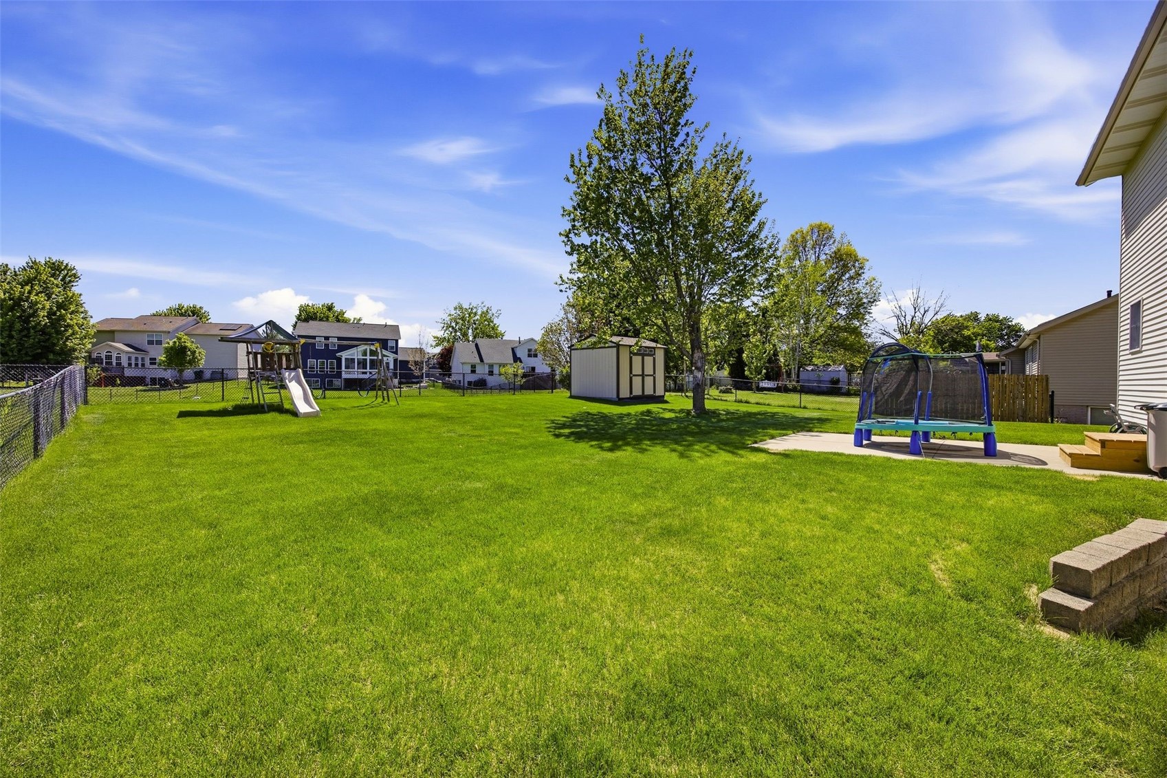 1217 Acacia Drive NE Cedar Rapids IA 52402