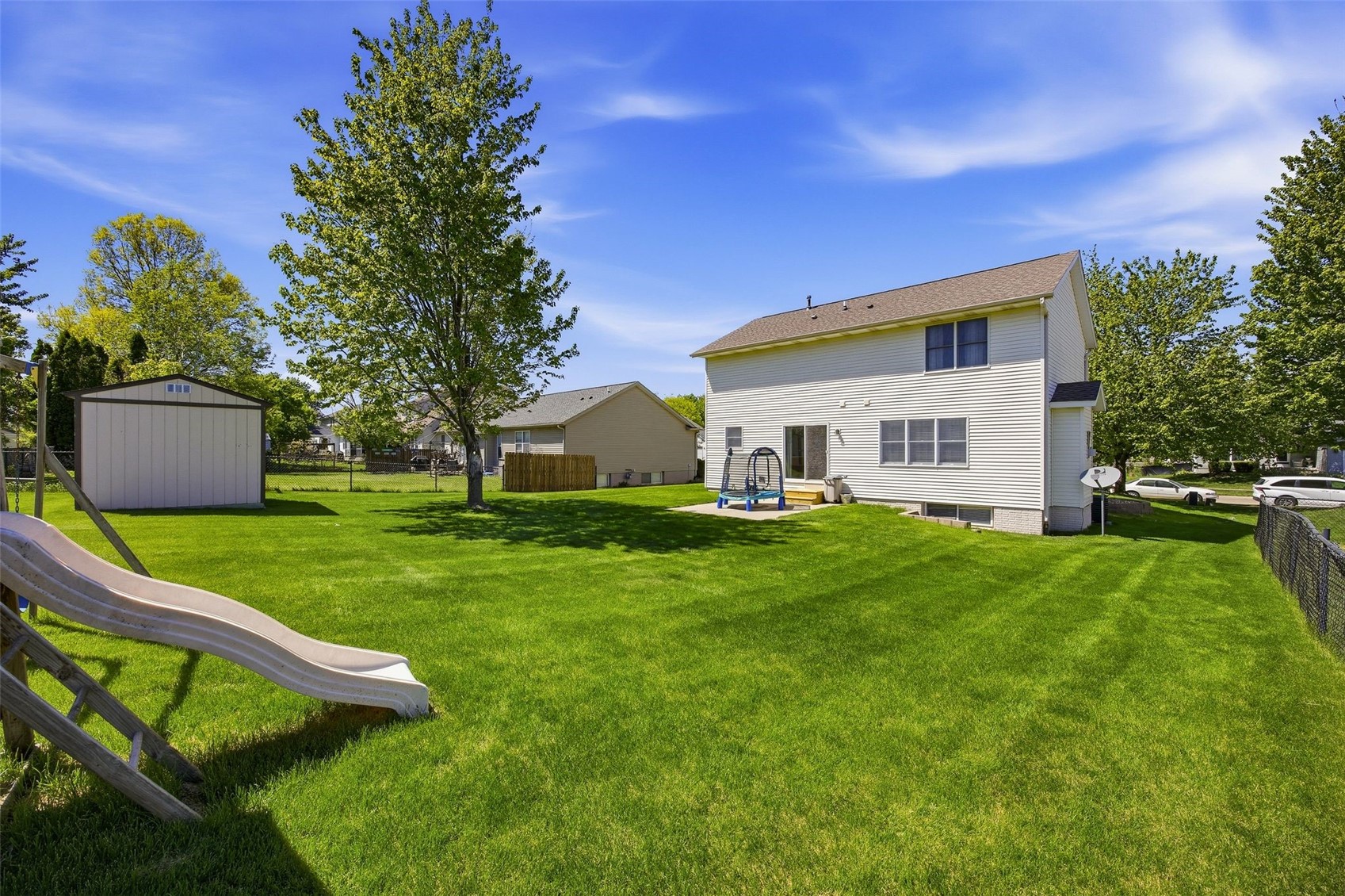 1217 Acacia Drive NE Cedar Rapids IA 52402
