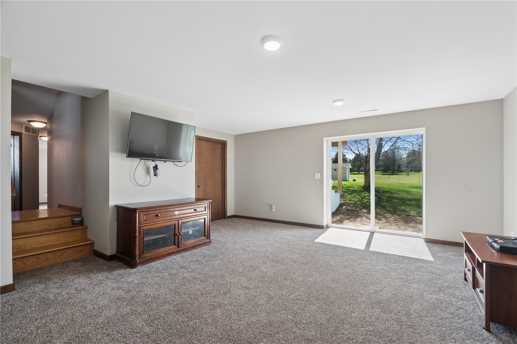 2425 Kenway Boulevard SW Cedar Rapids IA 52404
