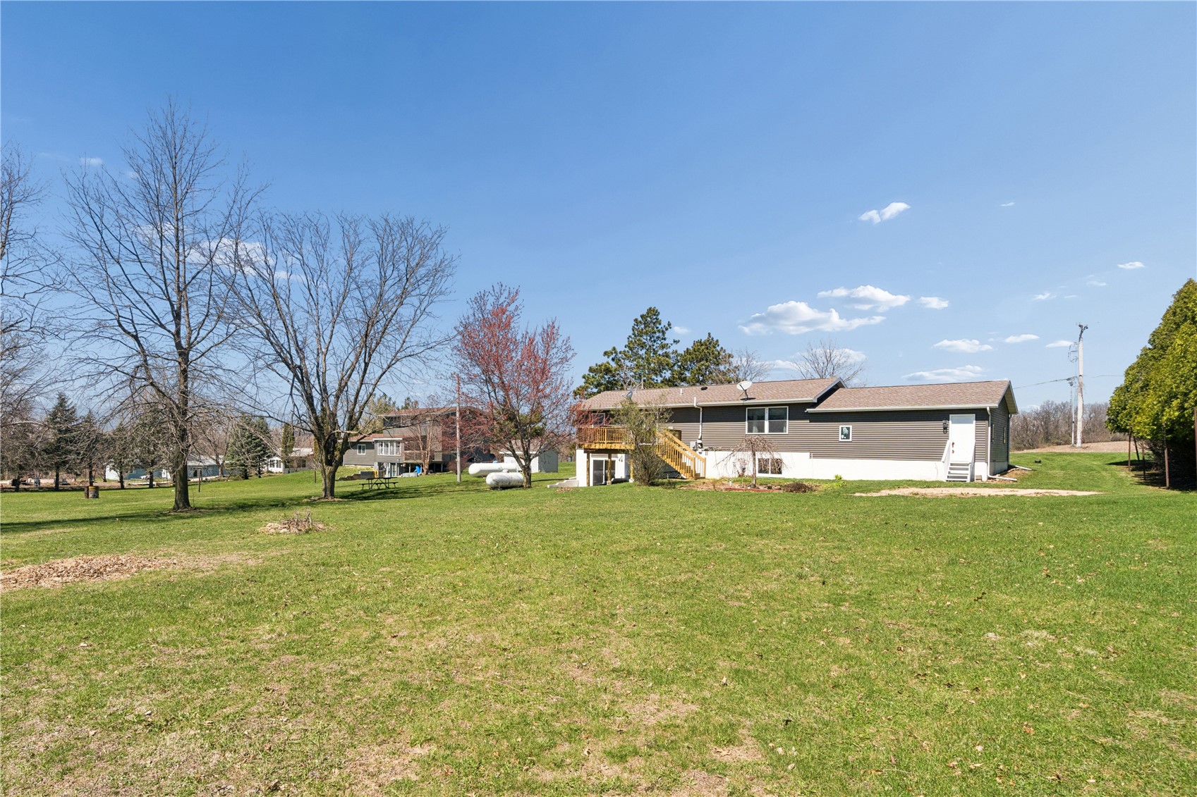 2425 Kenway Boulevard SW Cedar Rapids IA 52404