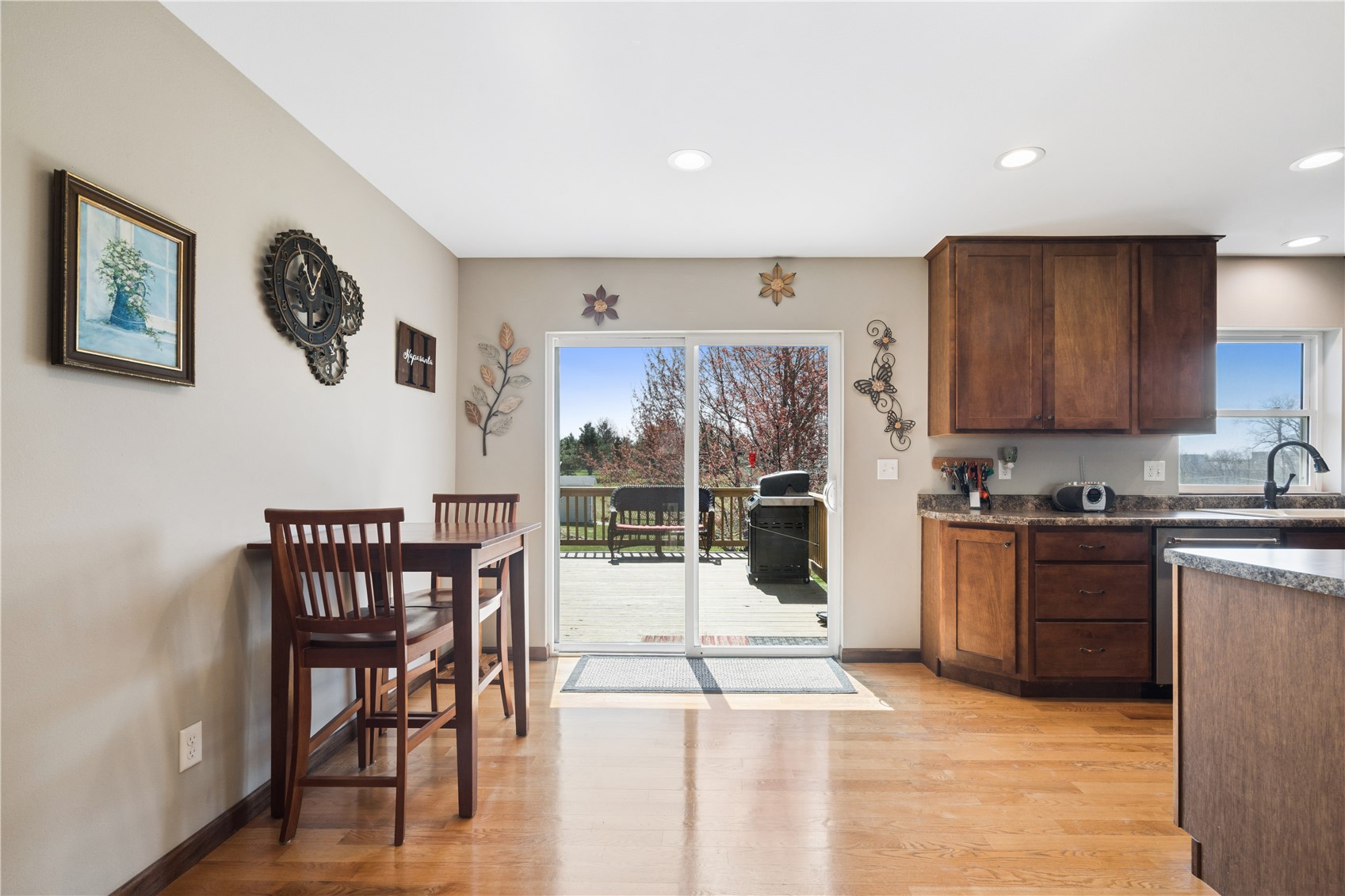 2425 Kenway Boulevard SW Cedar Rapids IA 52404