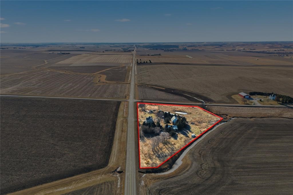 2292 Highway V18 Clutier IA 52217
