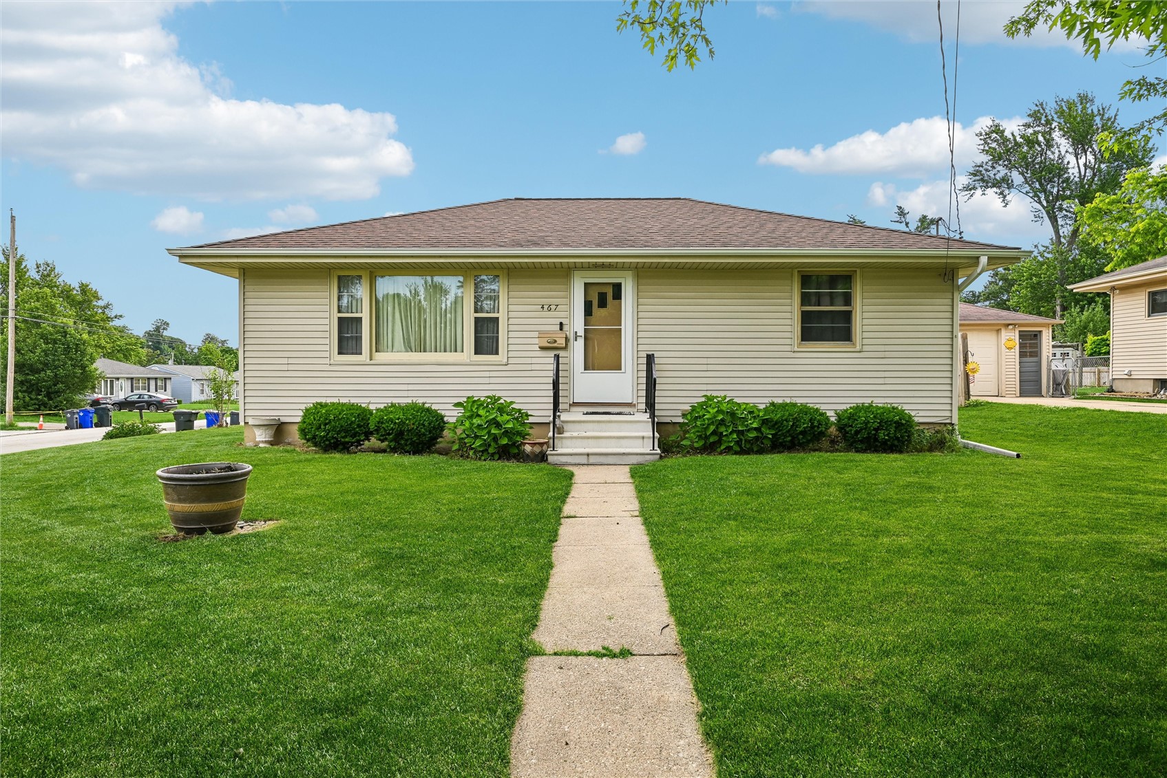 467 18th Street NW Cedar Rapids IA 52405