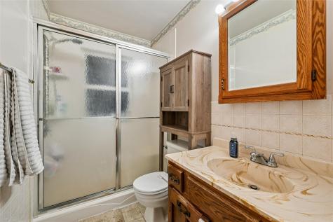 467 18th Street NW Cedar Rapids IA 52405
