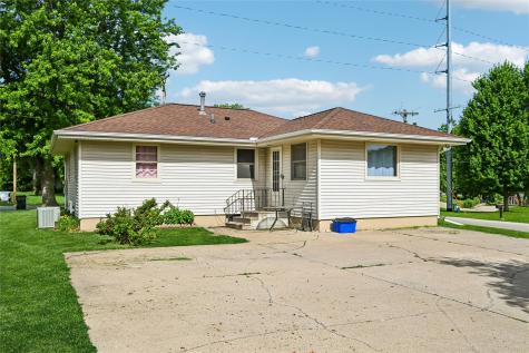 467 18th Street NW Cedar Rapids IA 52405