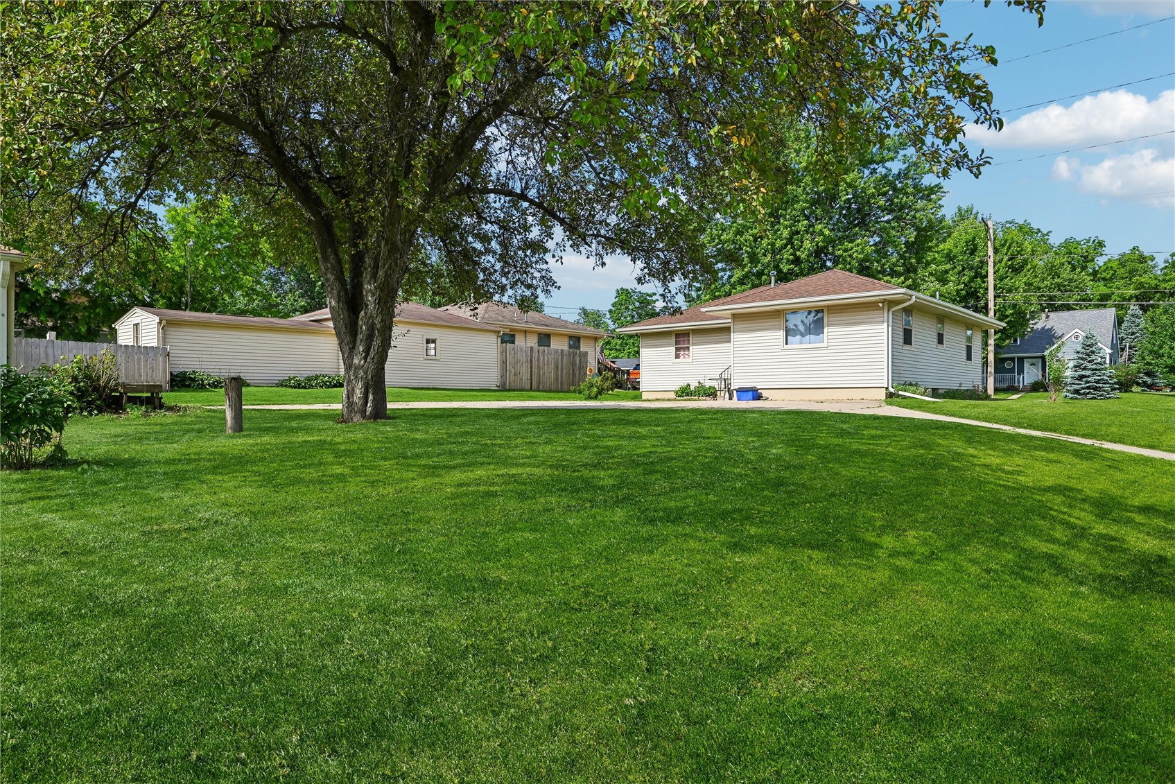467 18th Street NW Cedar Rapids IA 52405