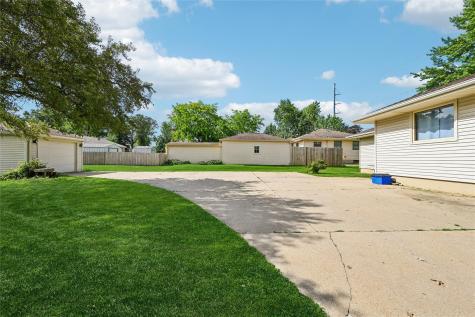 467 18th Street NW Cedar Rapids IA 52405