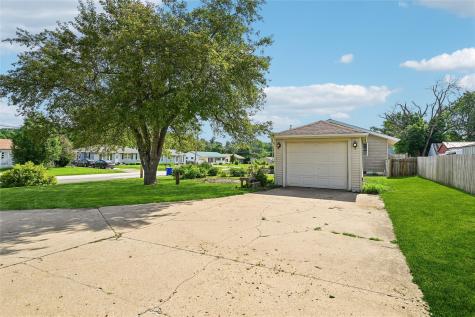 467 18th Street NW Cedar Rapids IA 52405