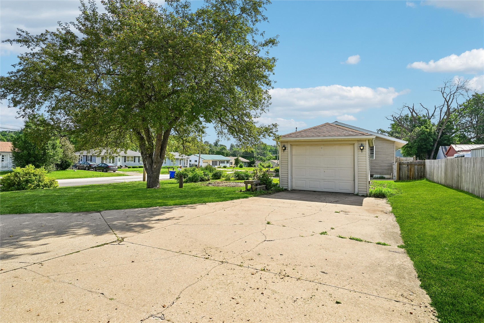 467 18th Street NW Cedar Rapids IA 52405