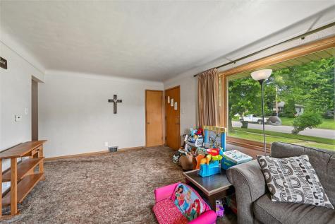 467 18th Street NW Cedar Rapids IA 52405