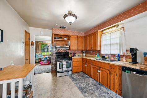 467 18th Street NW Cedar Rapids IA 52405