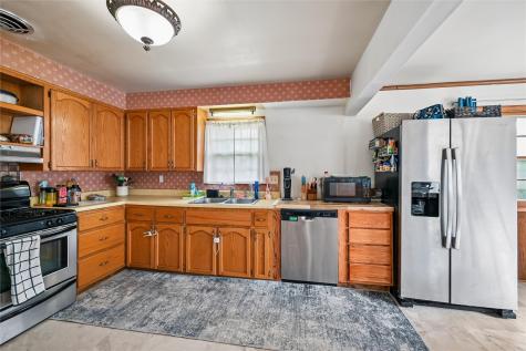467 18th Street NW Cedar Rapids IA 52405