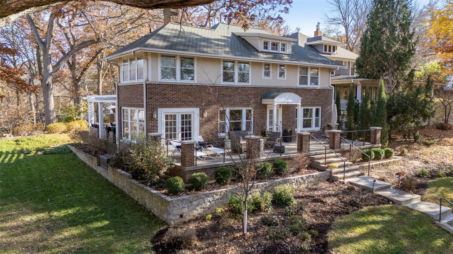 8 Bella Vista Iowa City IA 52245