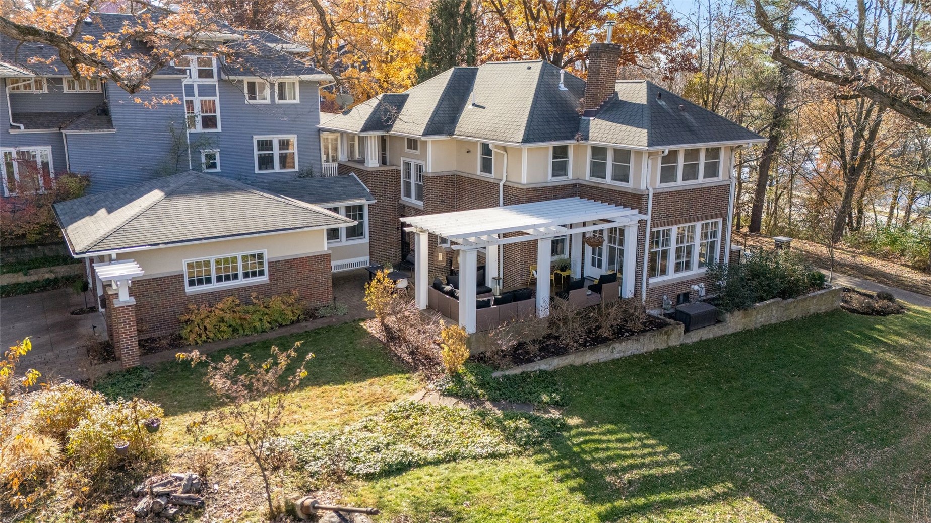 8 Bella Vista Iowa City IA 52245