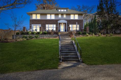 8 Bella Vista Iowa City IA 52245