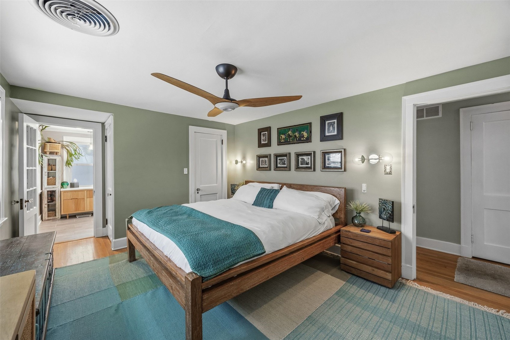 8 Bella Vista Iowa City IA 52245