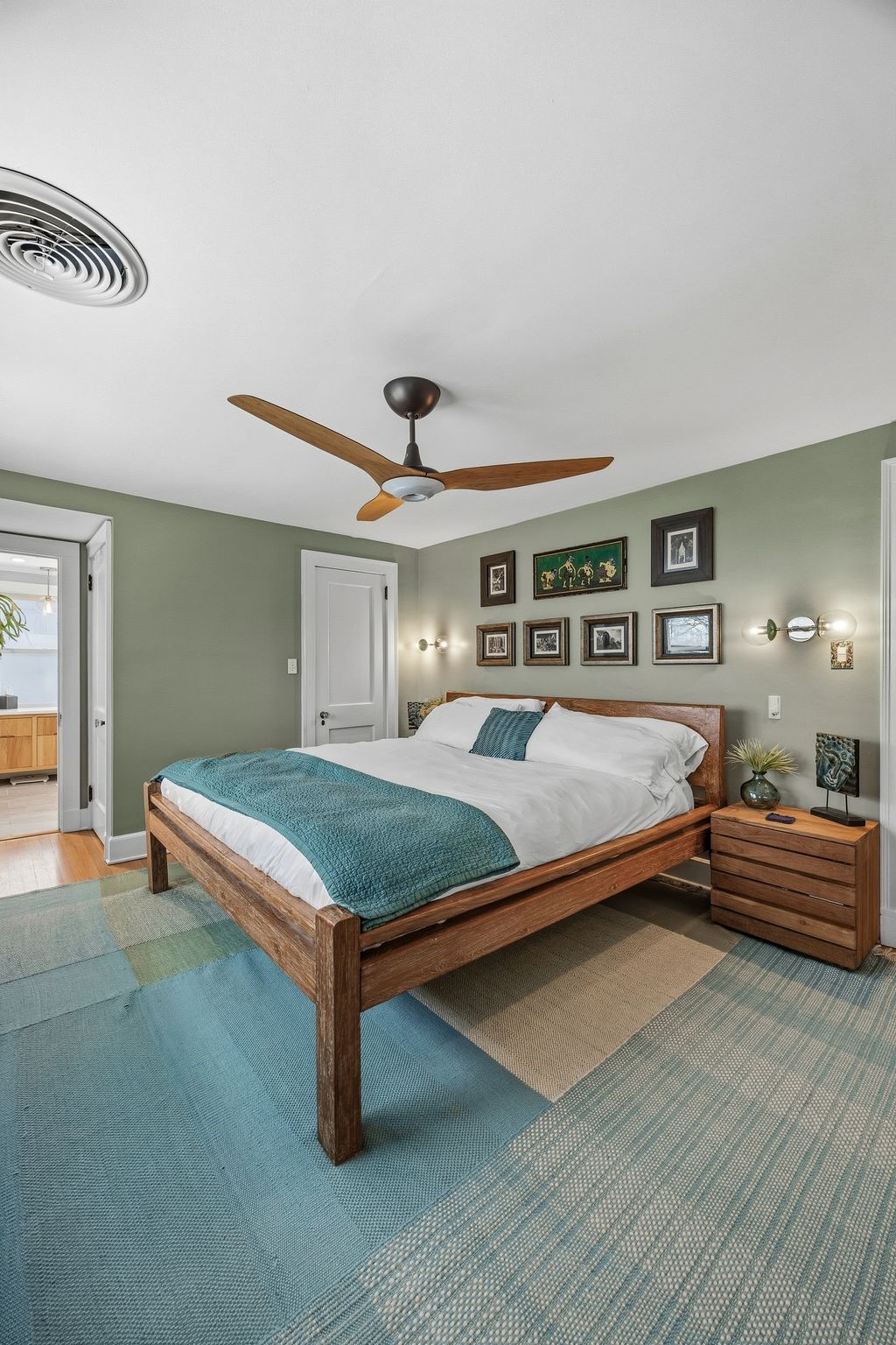 8 Bella Vista Iowa City IA 52245