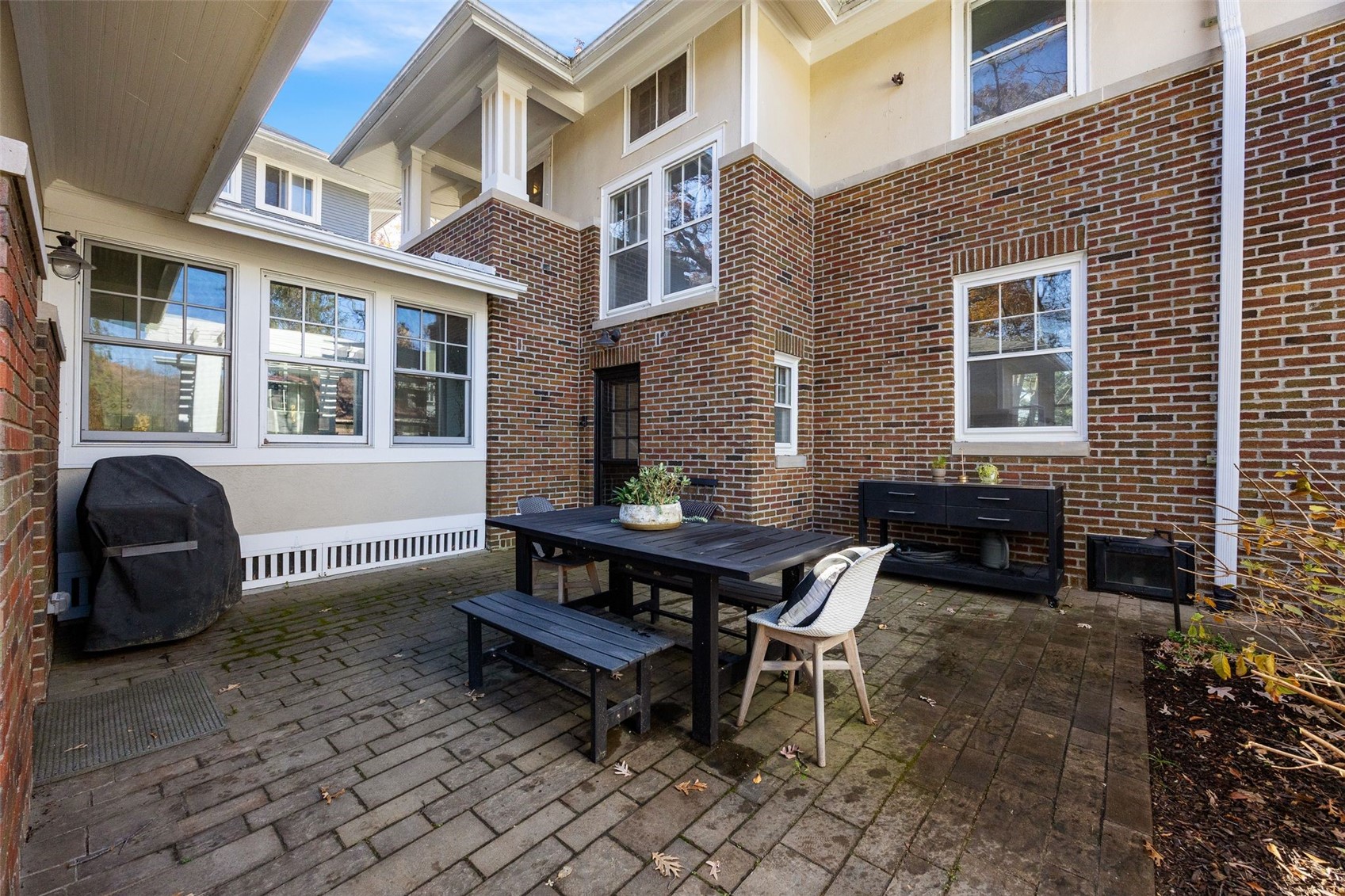 8 Bella Vista Iowa City IA 52245