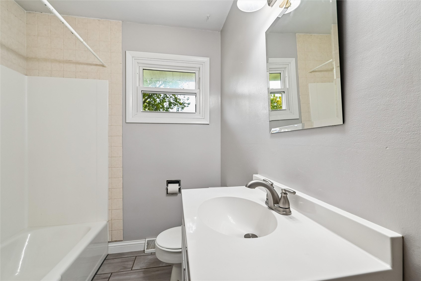 3113 Clover Drive SW Cedar Rapids IA 52404