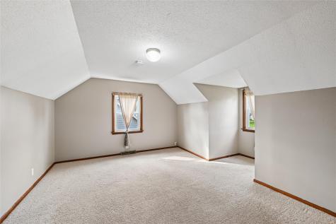 3113 Clover Drive SW Cedar Rapids IA 52404