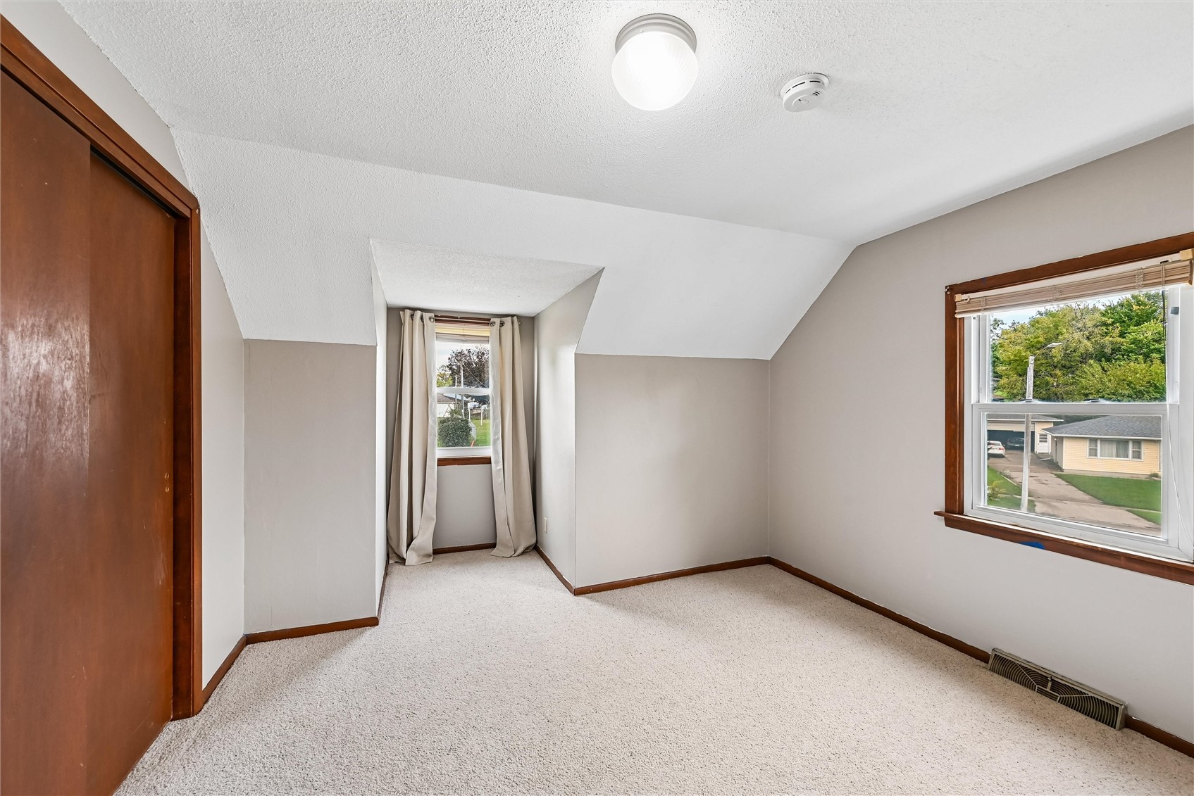 3113 Clover Drive SW Cedar Rapids IA 52404