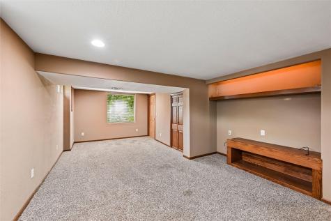3113 Clover Drive SW Cedar Rapids IA 52404
