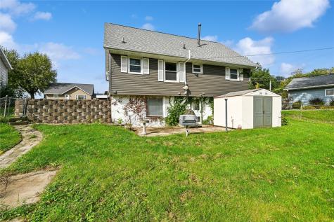 3113 Clover Drive SW Cedar Rapids IA 52404