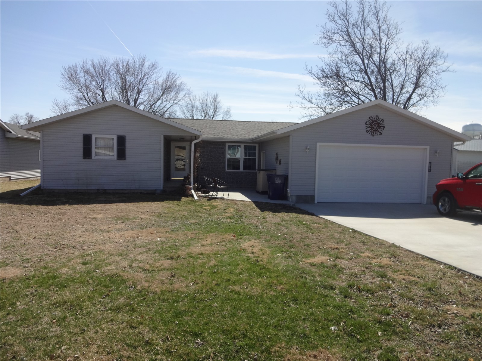 706 E Hilton Street Marengo IA 52301