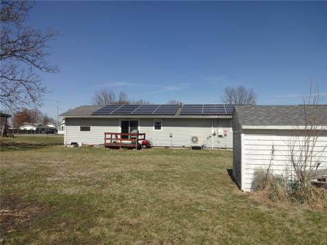 706 E Hilton Street Marengo IA 52301