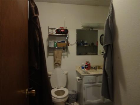 706 E Hilton Street Marengo IA 52301