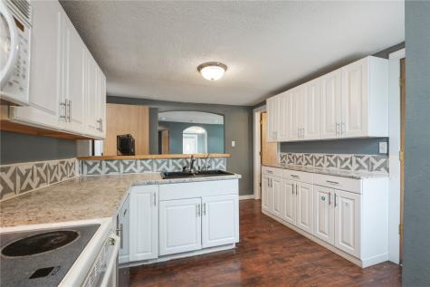 908 8th Avenue Marion IA 52302