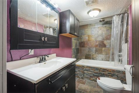 908 8th Avenue Marion IA 52302