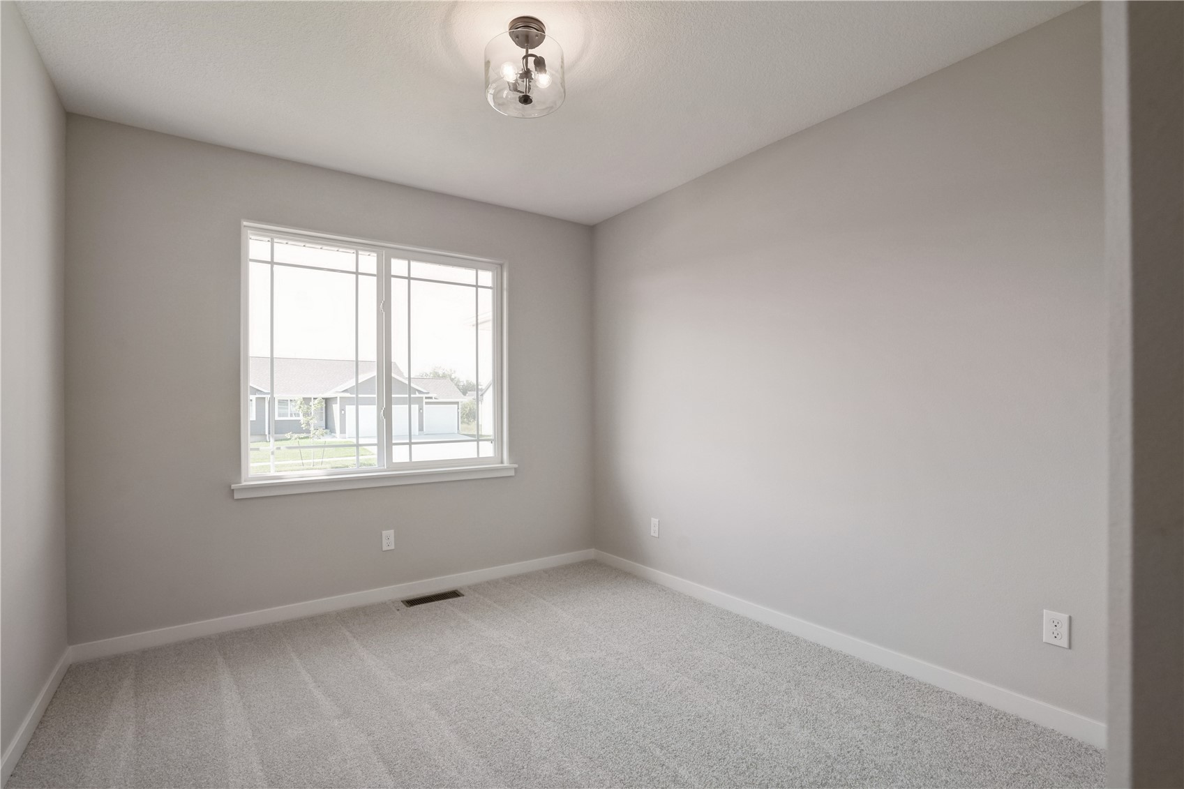 1814 Shady Grove Road SW Cedar Rapids IA 52404