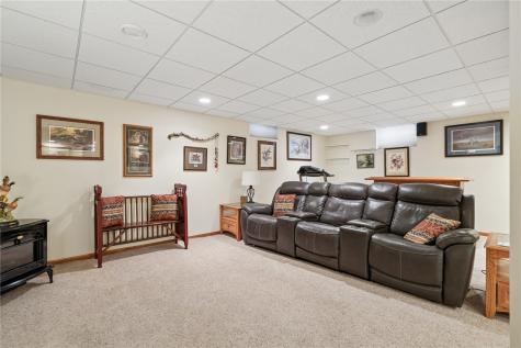 3720 Monarch Avenue Marion IA 52302