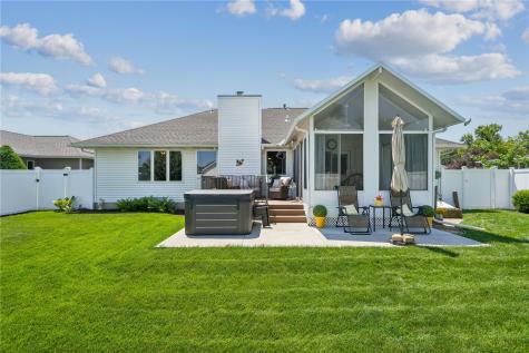 3720 Monarch Avenue Marion IA 52302