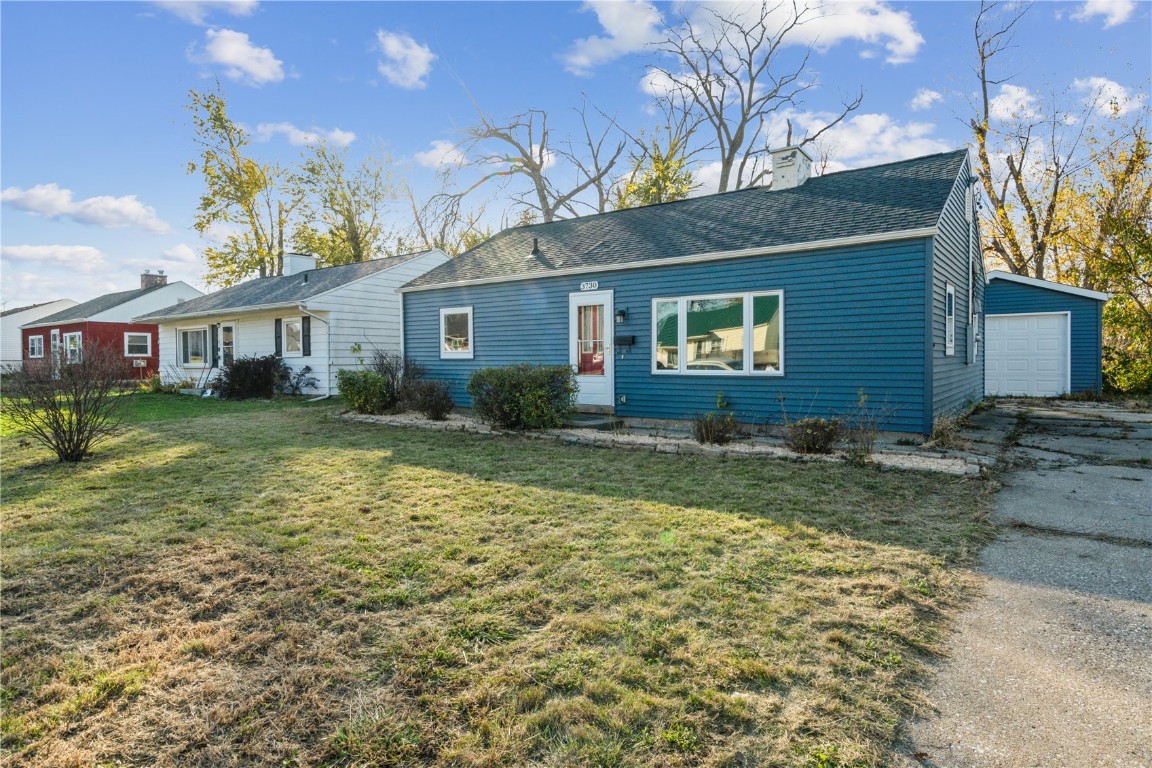 3730 Kencrest Drive NE Cedar Rapids IA 52402