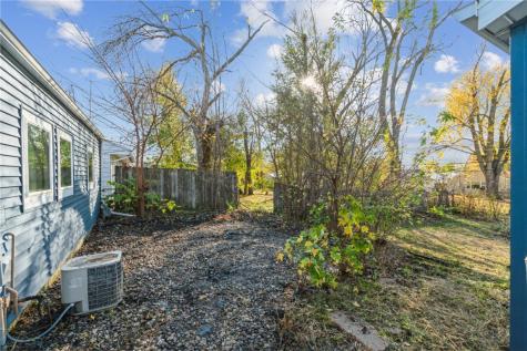 3730 Kencrest Drive NE Cedar Rapids IA 52402
