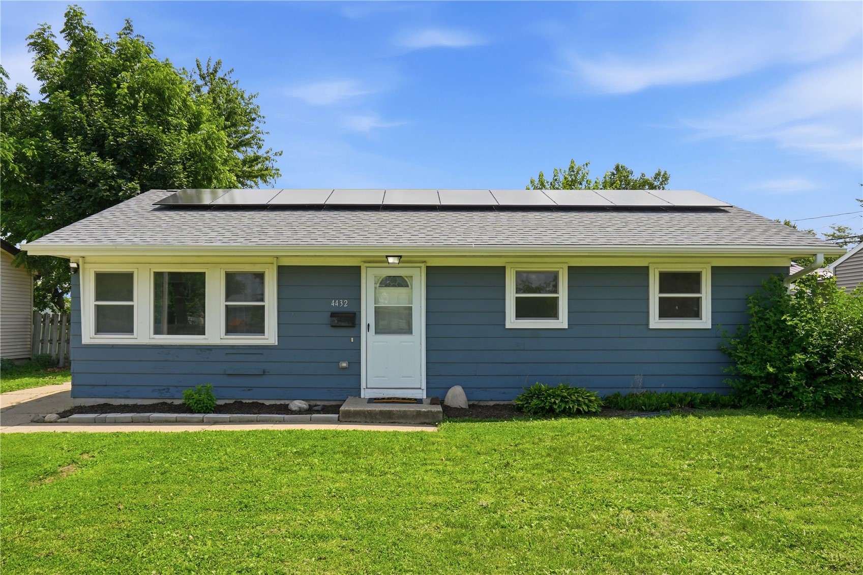 Cedar Rapids IA, 4432 Sherman Street NE