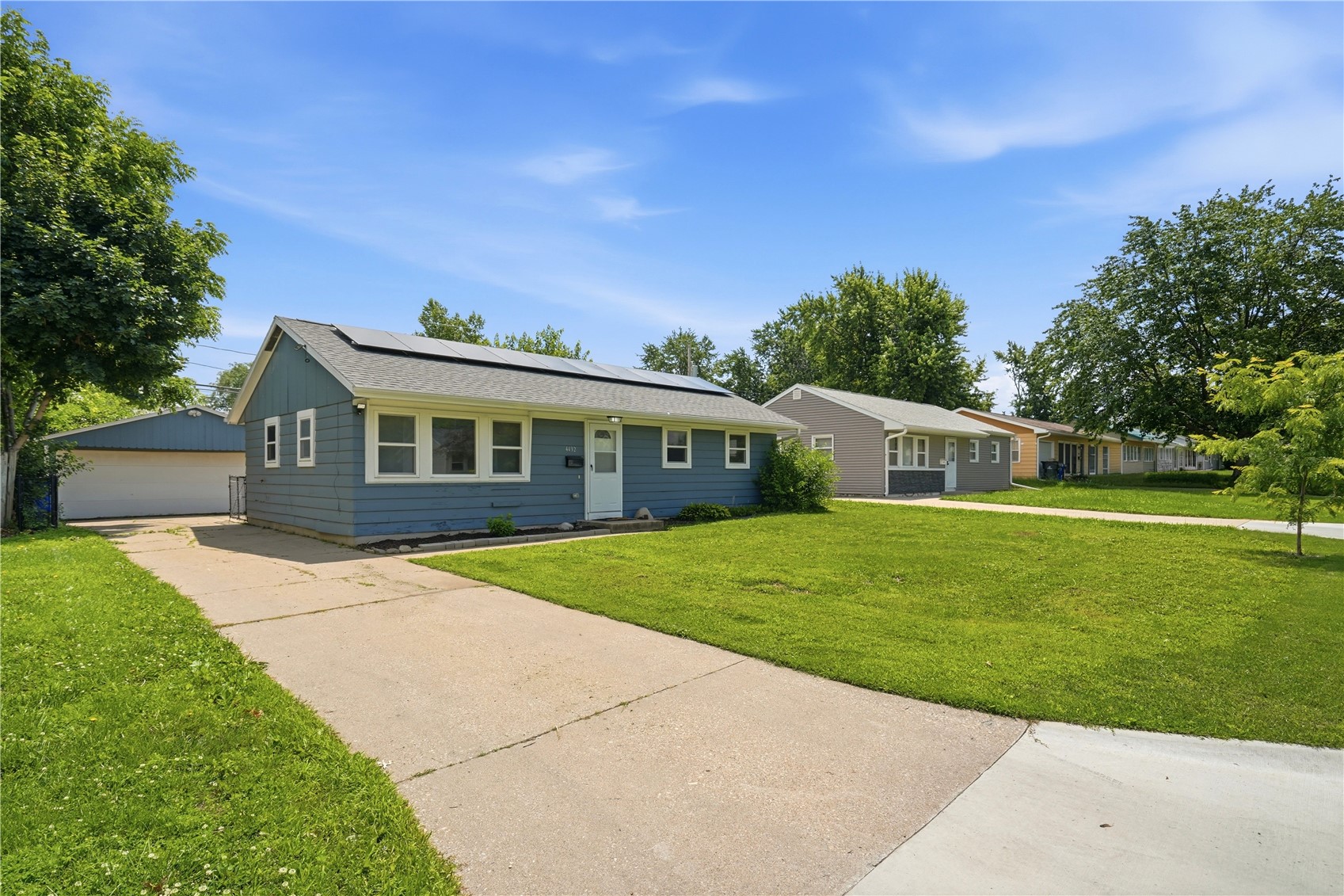 4432 Sherman Street NE Cedar Rapids IA 52402