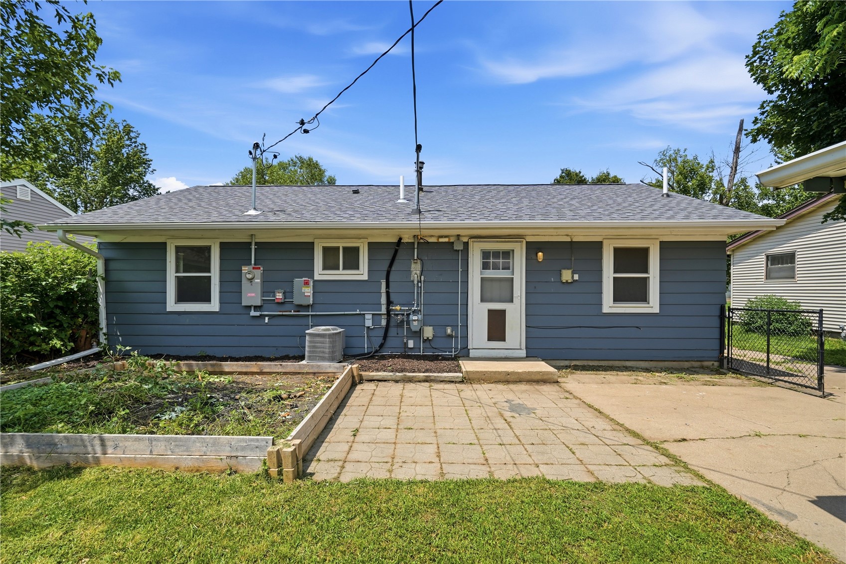 4432 Sherman Street NE Cedar Rapids IA 52402