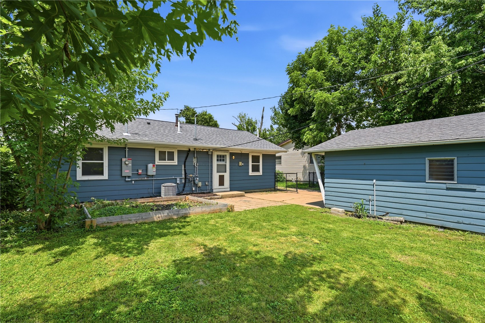4432 Sherman Street NE Cedar Rapids IA 52402