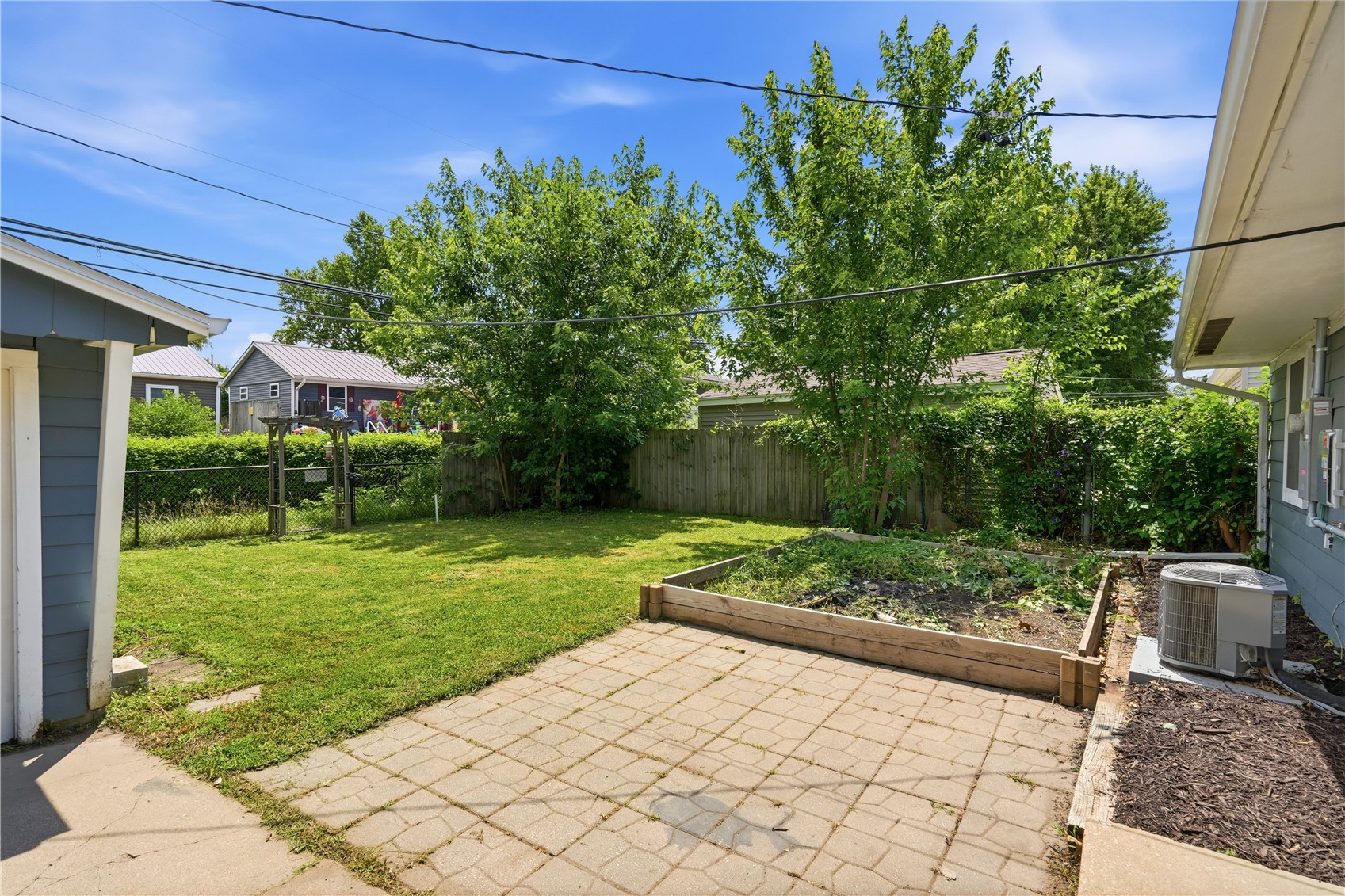 4432 Sherman Street NE Cedar Rapids IA 52402