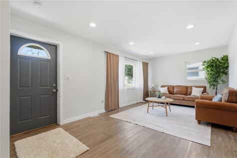 4432 Sherman Street NE Cedar Rapids IA 52402