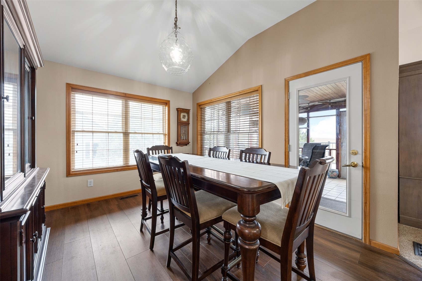 327 Hillview Drive SE Mt Vernon IA 52314