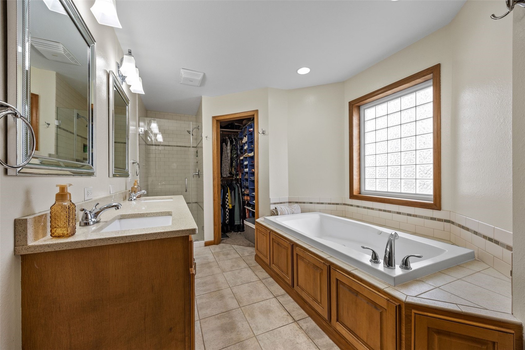327 Hillview Drive SE Mt Vernon IA 52314