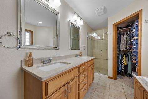 327 Hillview Drive SE Mt Vernon IA 52314