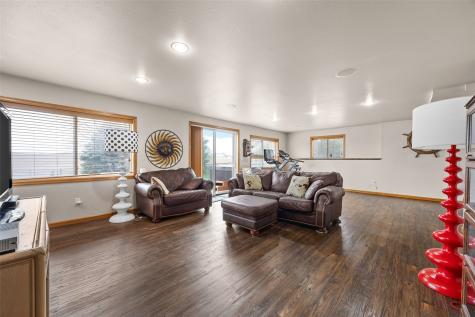 327 Hillview Drive SE Mt Vernon IA 52314