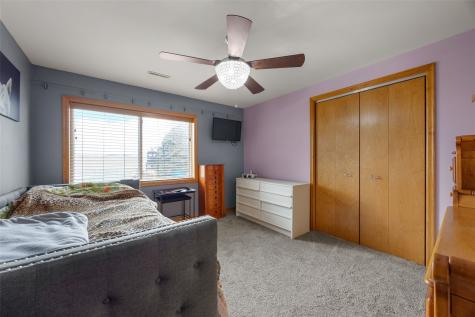 327 Hillview Drive SE Mt Vernon IA 52314