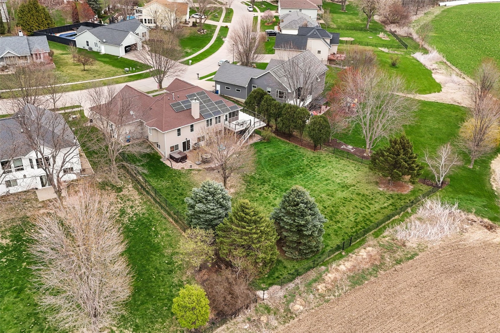 327 Hillview Drive SE Mt Vernon IA 52314