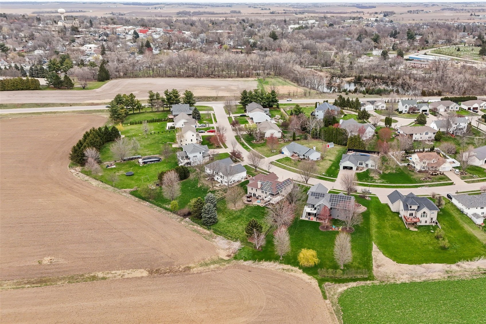 327 Hillview Drive SE Mt Vernon IA 52314